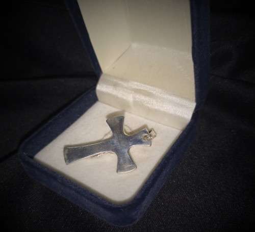 REMARKABLE SOLID 925 STERLING SILVER CROSS PENDANT!!!